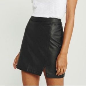 NWT Abercrombie & fitch black vegan leather mini skirt - small